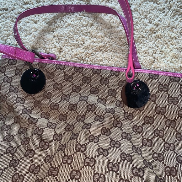 Small Gucci bucket bag Taking offers - Picture 4 of 16